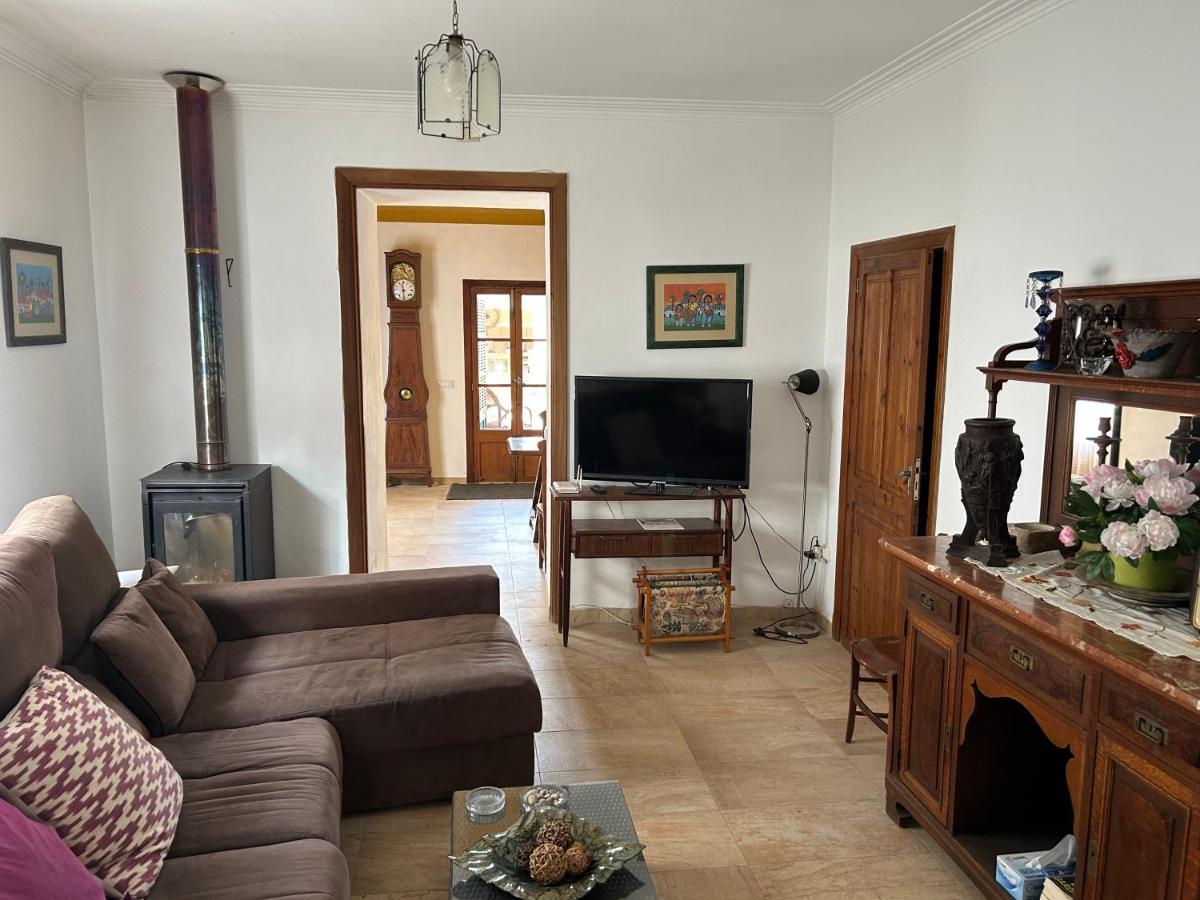 Casa Padrina Burballa Thị trấn Thị trấn Maria de la Salut Ngoại thất bức ảnh
