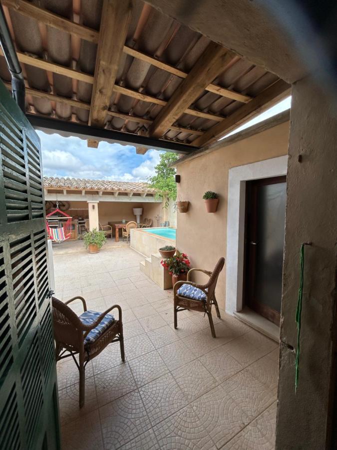 Casa Padrina Burballa Thị trấn Thị trấn Maria de la Salut Ngoại thất bức ảnh