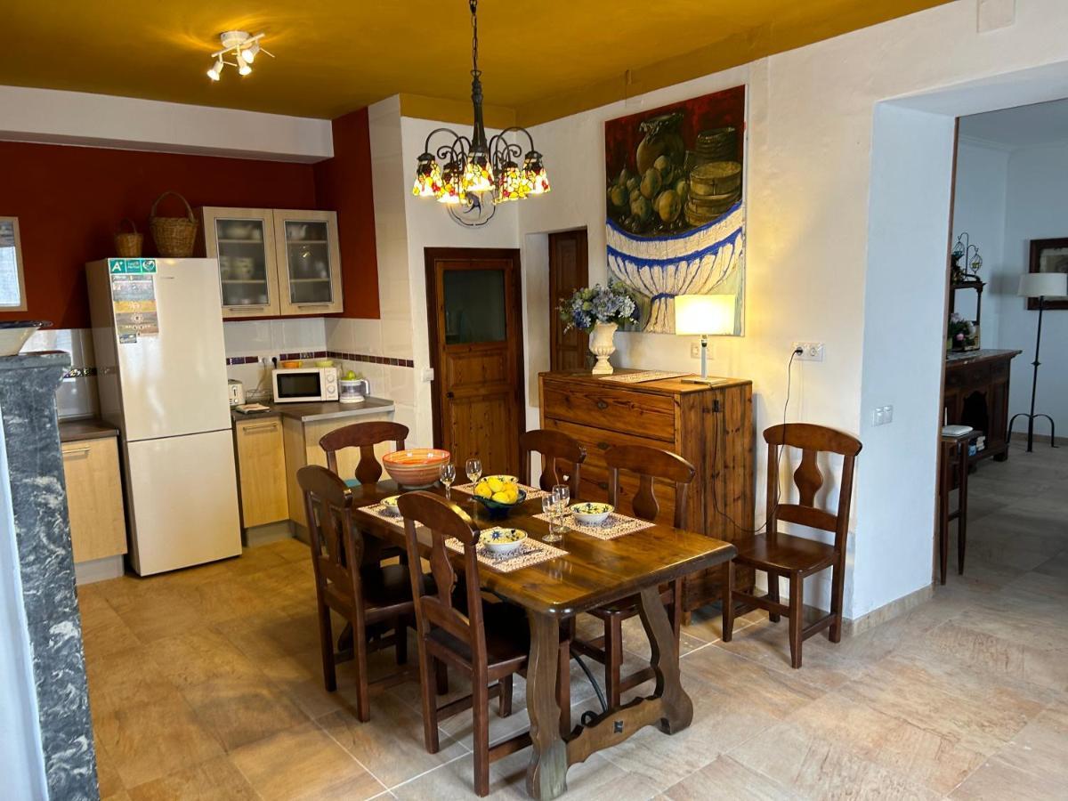 Casa Padrina Burballa Thị trấn Thị trấn Maria de la Salut Ngoại thất bức ảnh