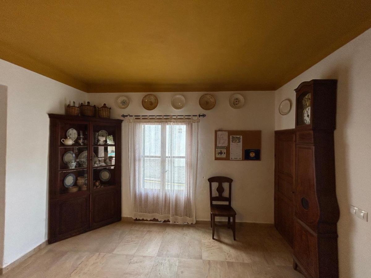 Casa Padrina Burballa Thị trấn Thị trấn Maria de la Salut Ngoại thất bức ảnh