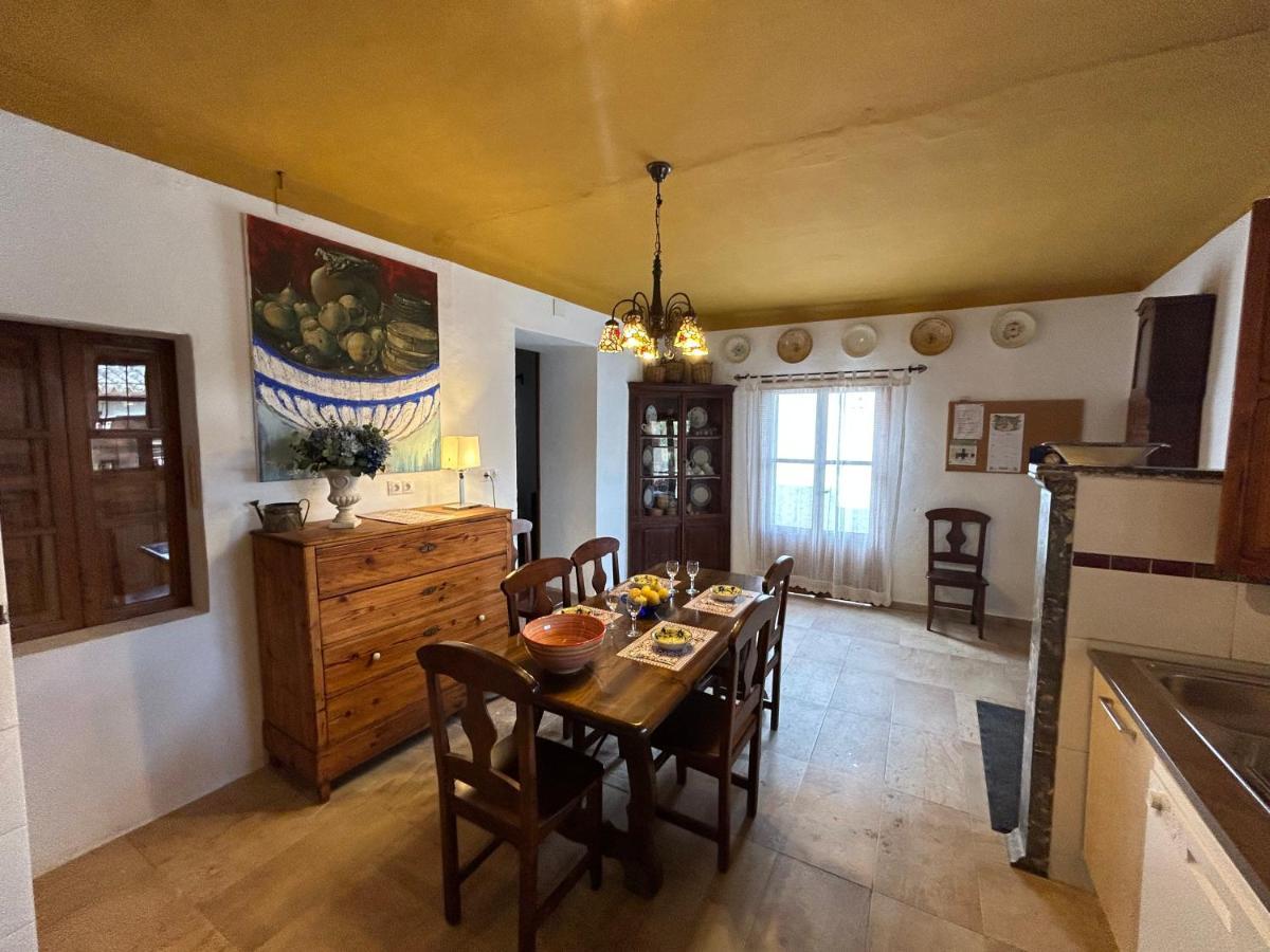 Casa Padrina Burballa Thị trấn Thị trấn Maria de la Salut Ngoại thất bức ảnh