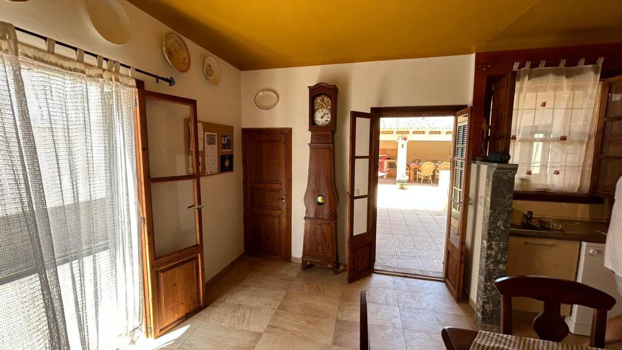 Casa Padrina Burballa Thị trấn Thị trấn Maria de la Salut Ngoại thất bức ảnh