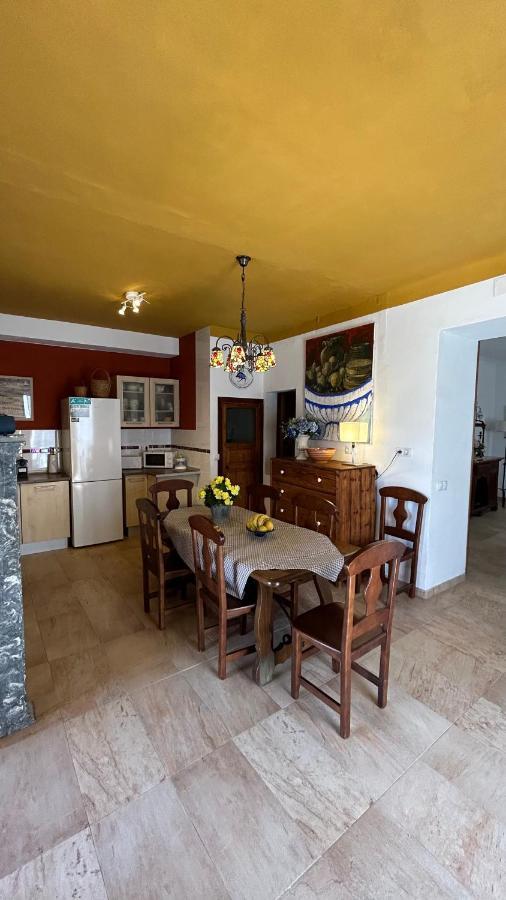 Casa Padrina Burballa Thị trấn Thị trấn Maria de la Salut Ngoại thất bức ảnh