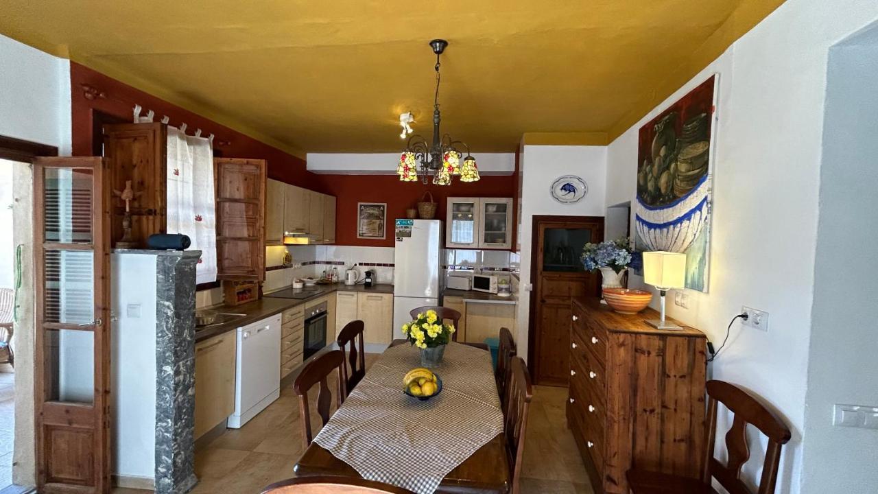 Casa Padrina Burballa Thị trấn Thị trấn Maria de la Salut Ngoại thất bức ảnh